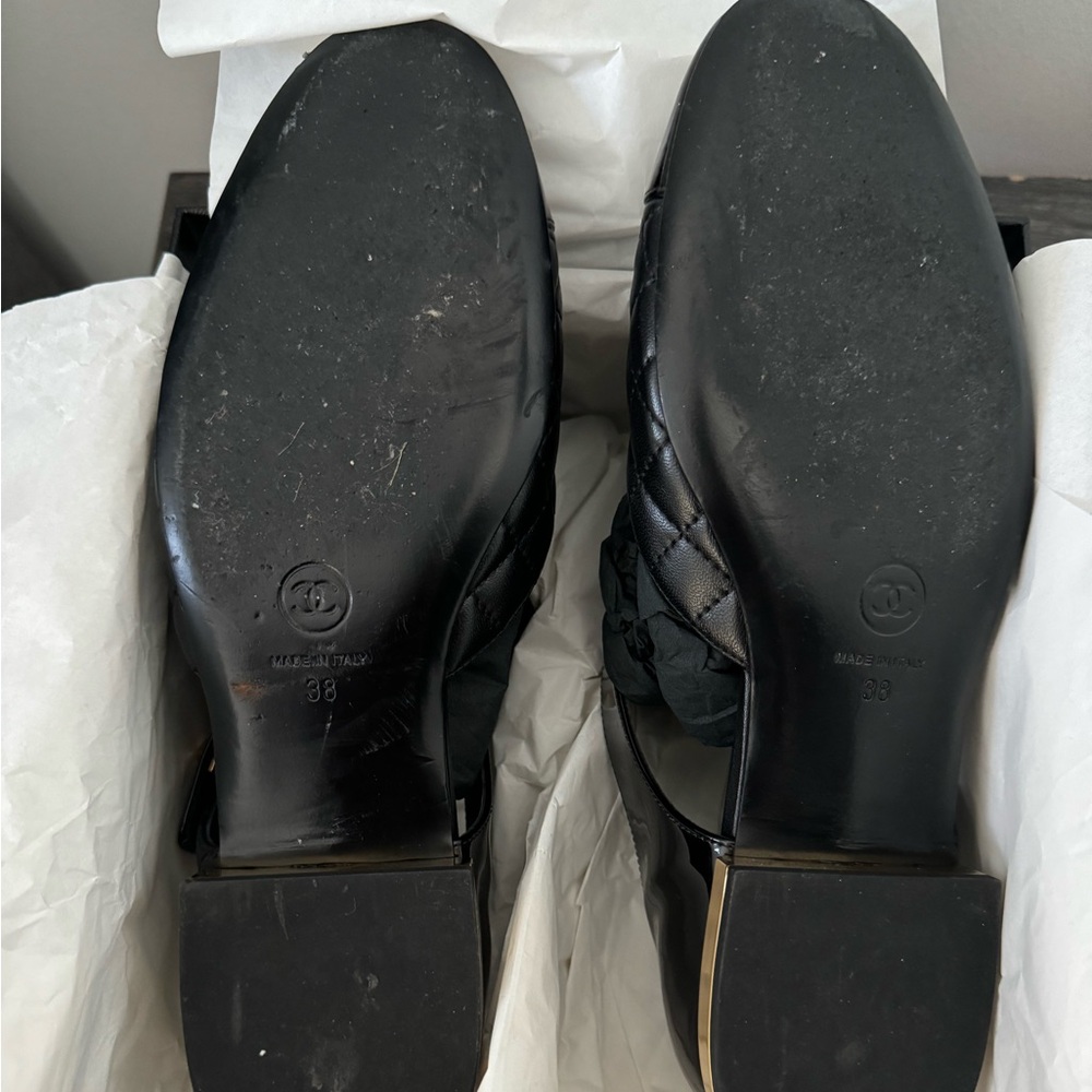CHANEL Black MaryJanes - Picture 6 of 7